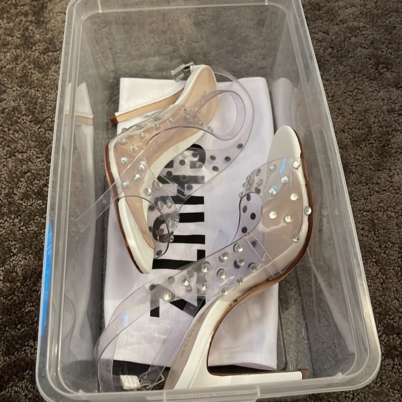 SCHUTZ BRIELLA CLEAR EMBELLISHED HEELS - Picture 3 of 5